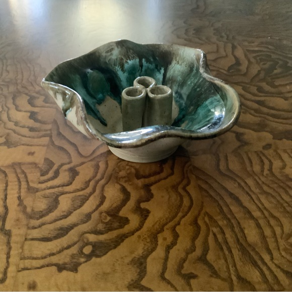 Handcrafted Ikebana Vase by Christy - Picture 2 of 7